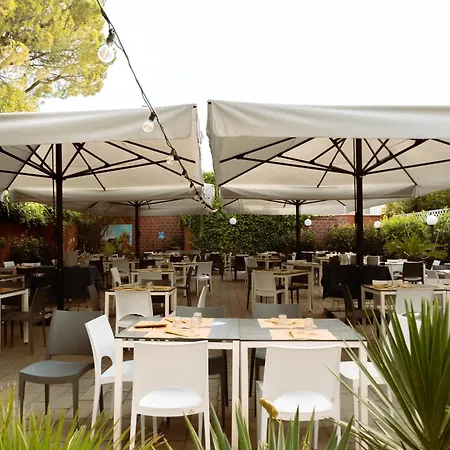 Al Faro Hotell Cervia