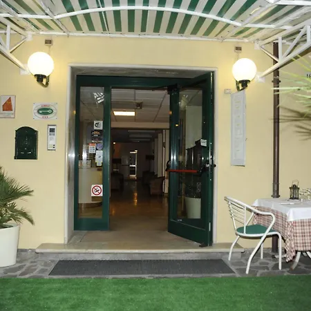 Al Faro 호텔 체르비아